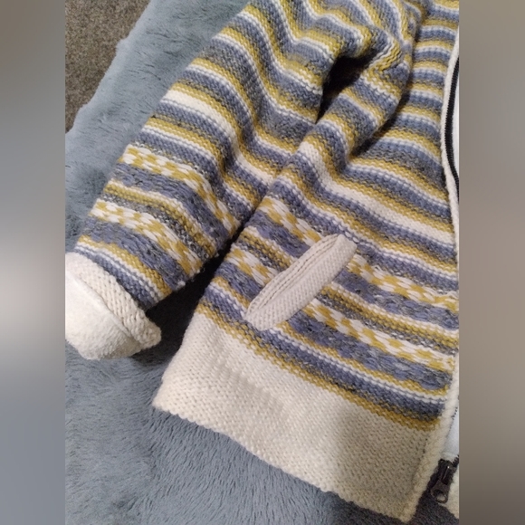 Wool hoodie with fleece lining - Picture 5 of 6